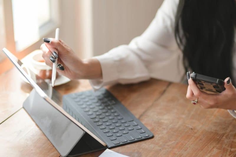 cuál dispositivo portátil se adapta mejor a tus necesidades