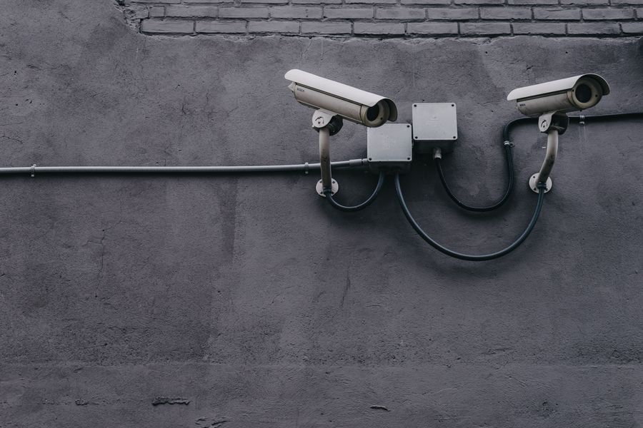 camaras seguridad dependencia electrica 2 Cámaras de seguridad y dependencia eléctrica