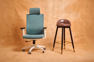 silla oficina moderna reposabrazos regulables Silla de oficina moderna con reposabrazos regulables