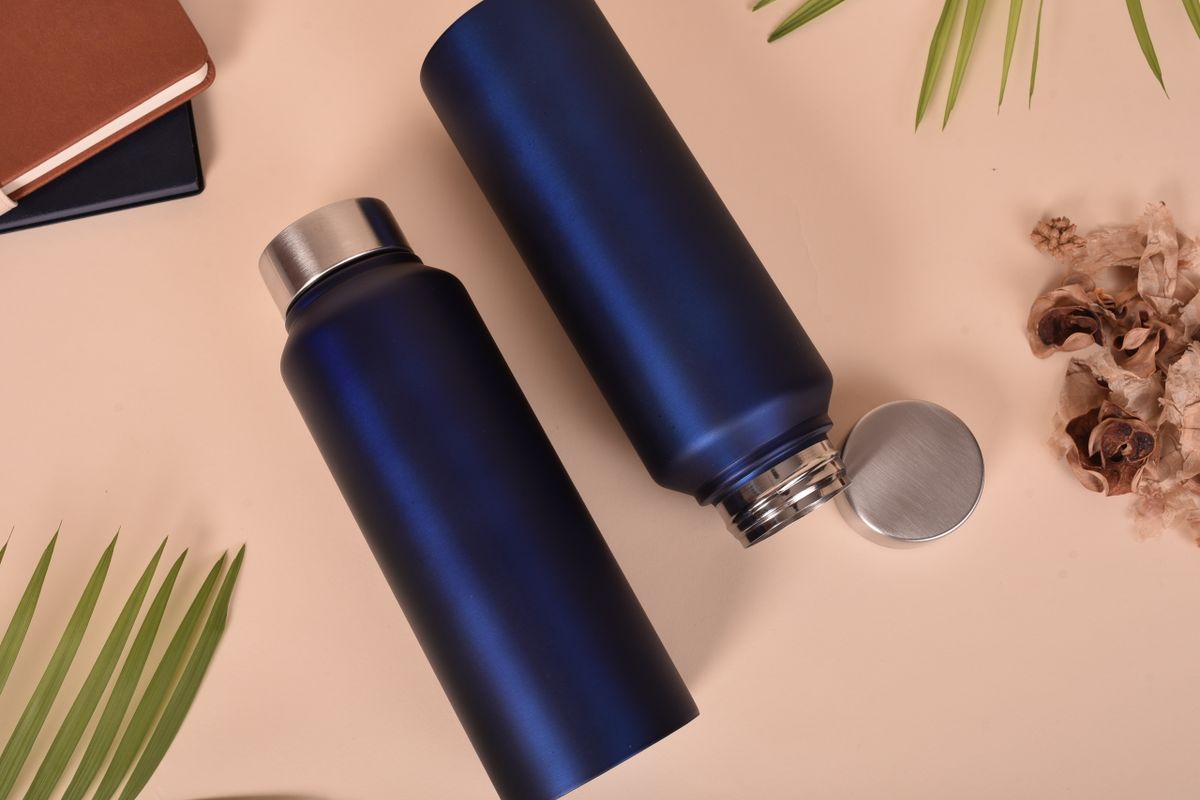 Botellas deportivas aislantes para rutina diaria